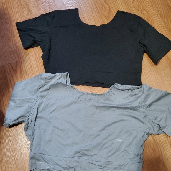 2 half tees - Picture 2 of 2
